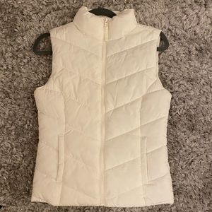 white vest from aeropostale